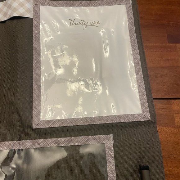 NEW IN PACKAGE! Wall Organizer - Picture 4 of 9